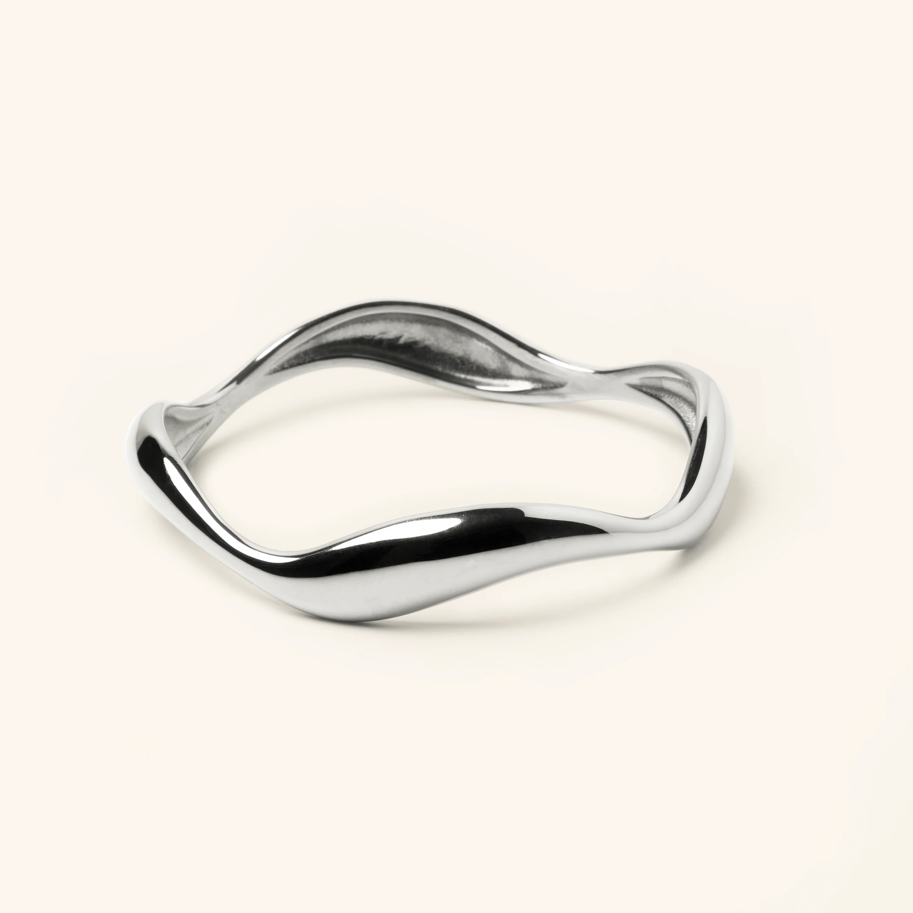 1276-wave-bangle-4.webp Wave Bangle