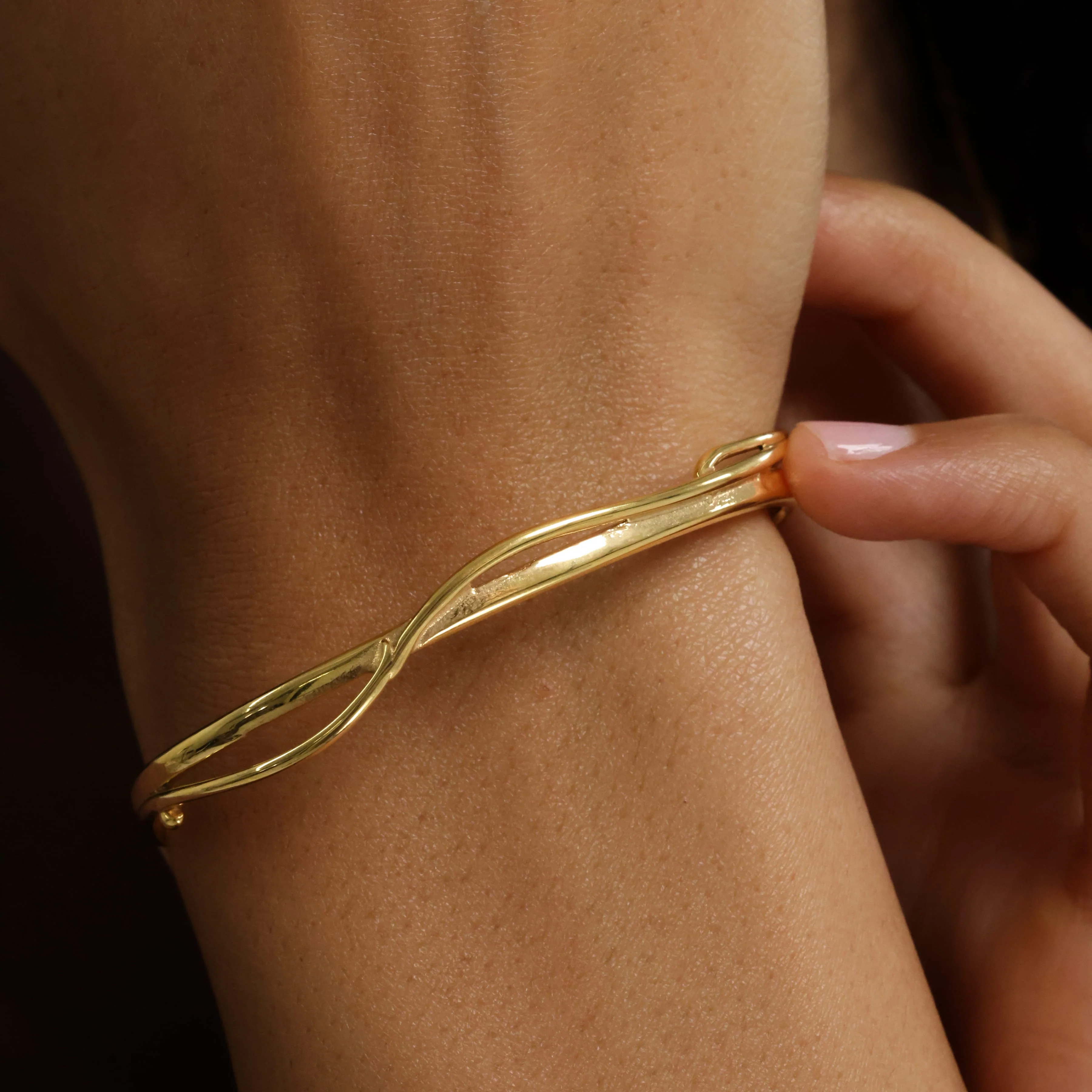 Hub | Love Cuff