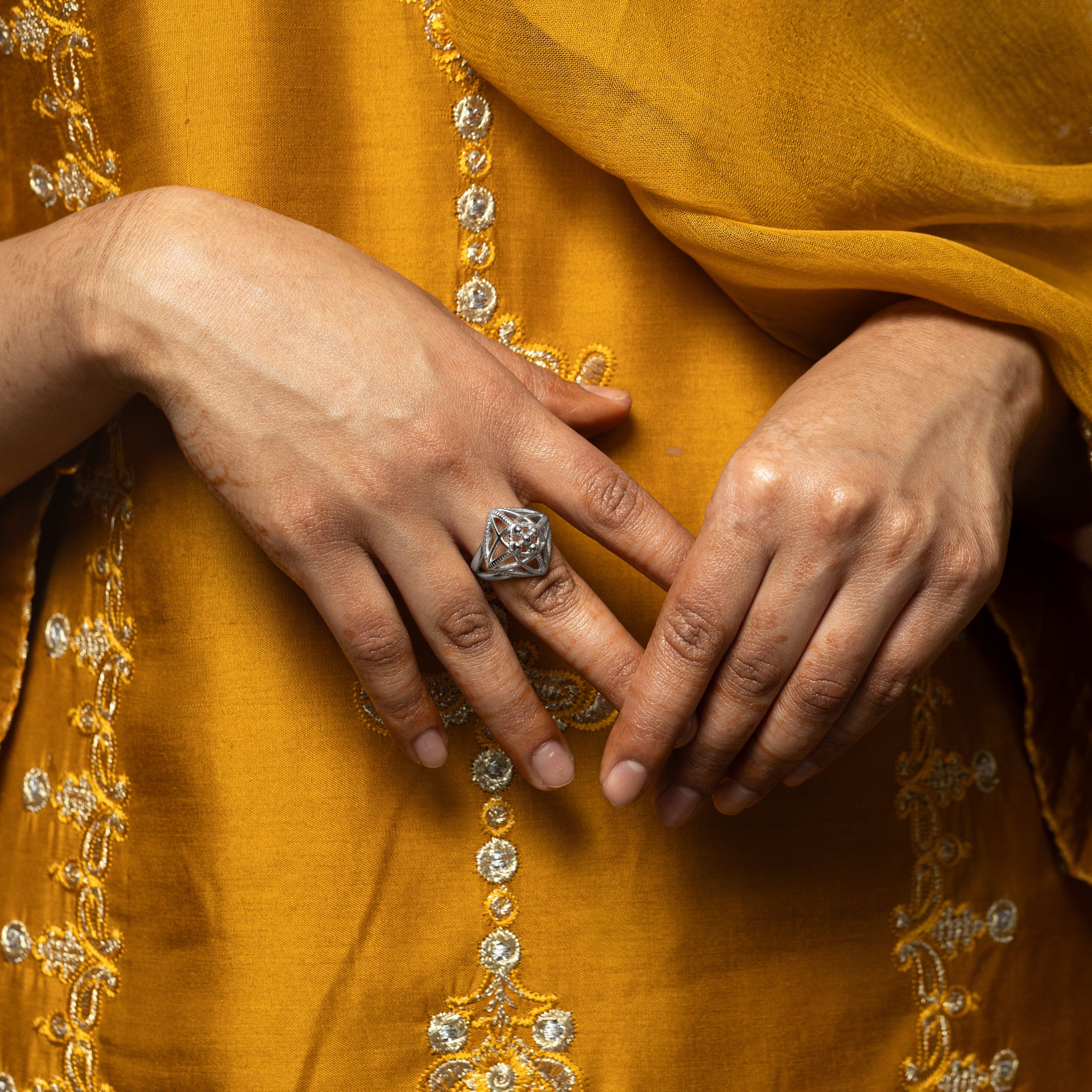 Mahal Ring