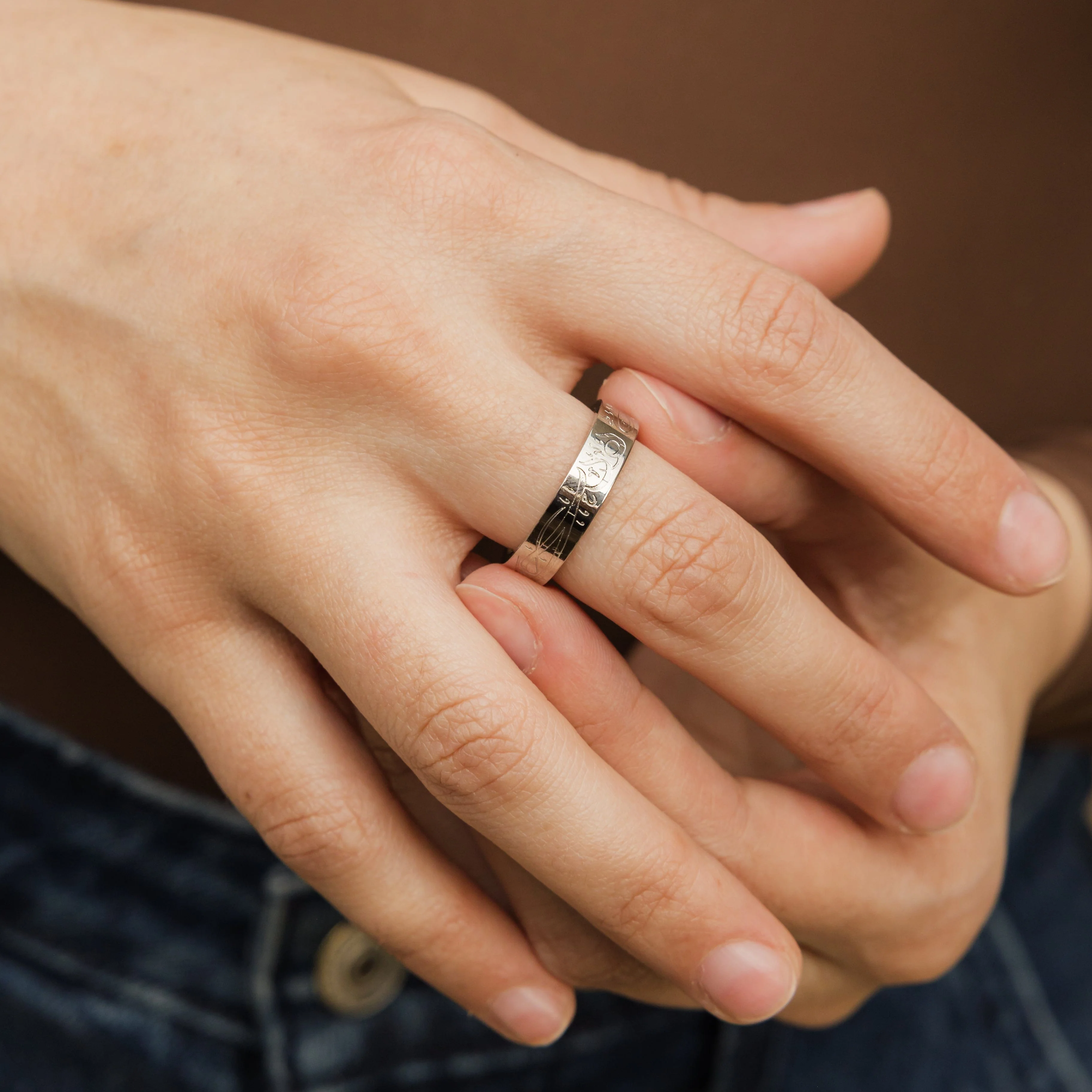1531-alhamdulillah-ring-v2-women-6.webp Alhamdulillah Ring V2 | Women