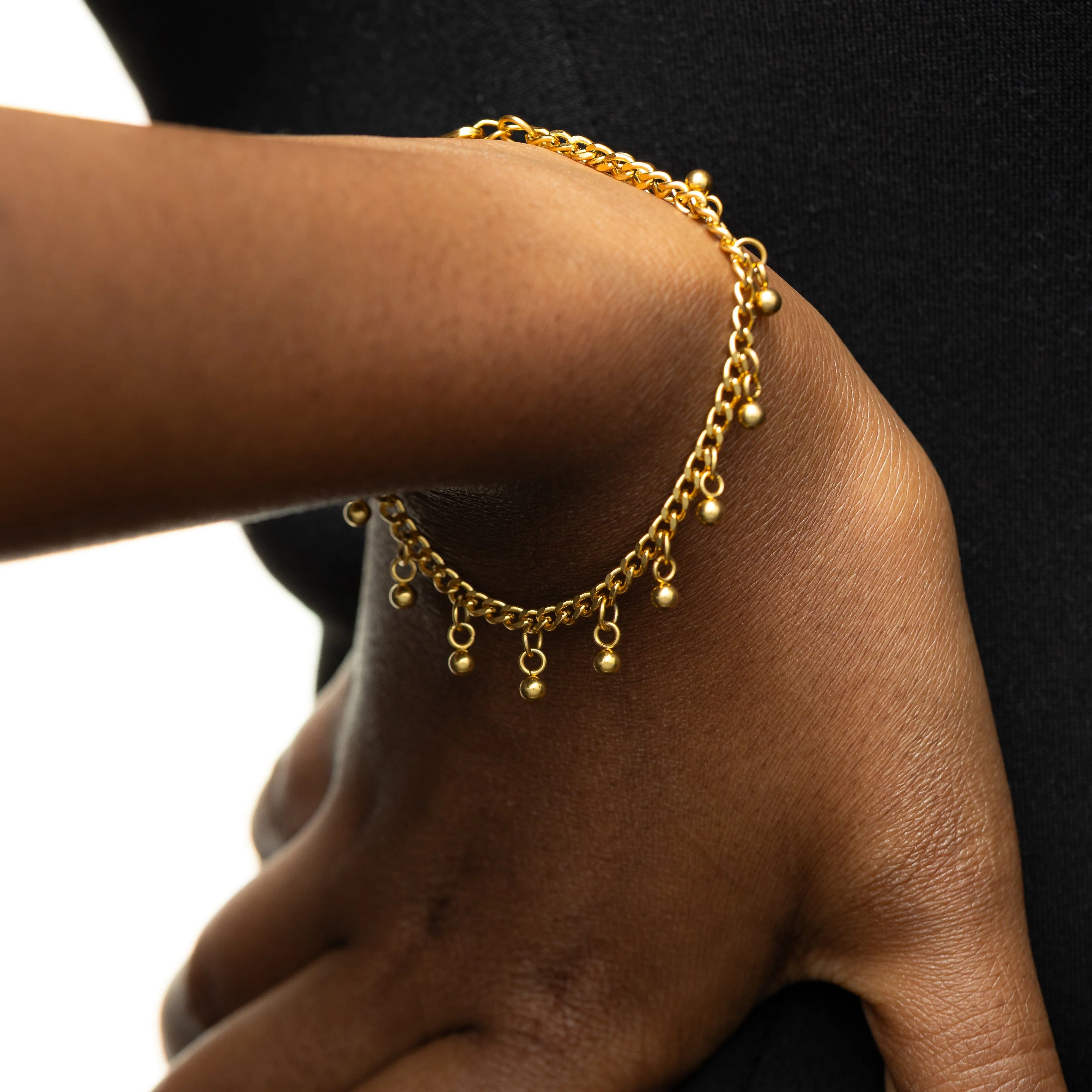 Dangling Dotted Bracelet