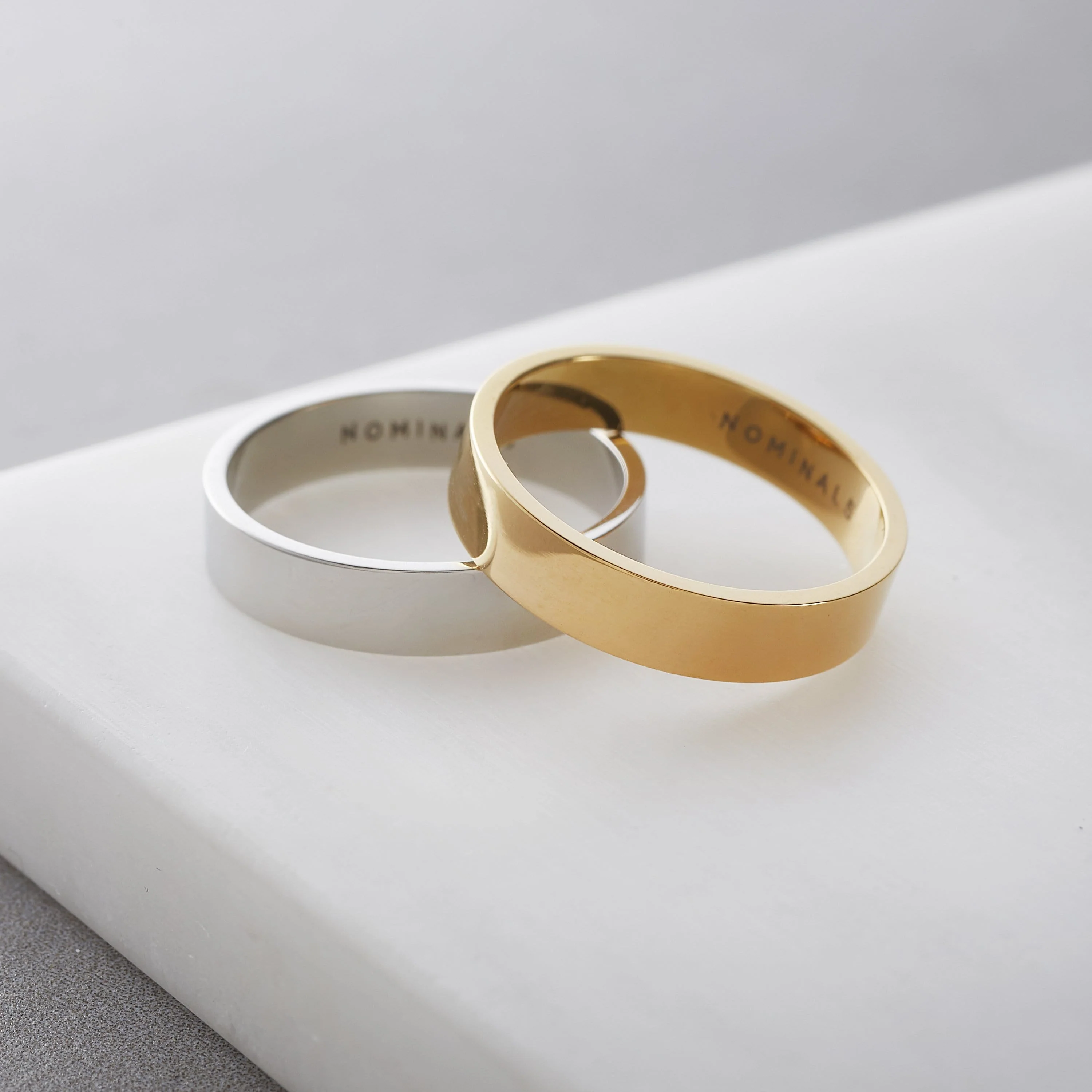 243-essential-ring-standard-3.webp Essential Ring | Standard