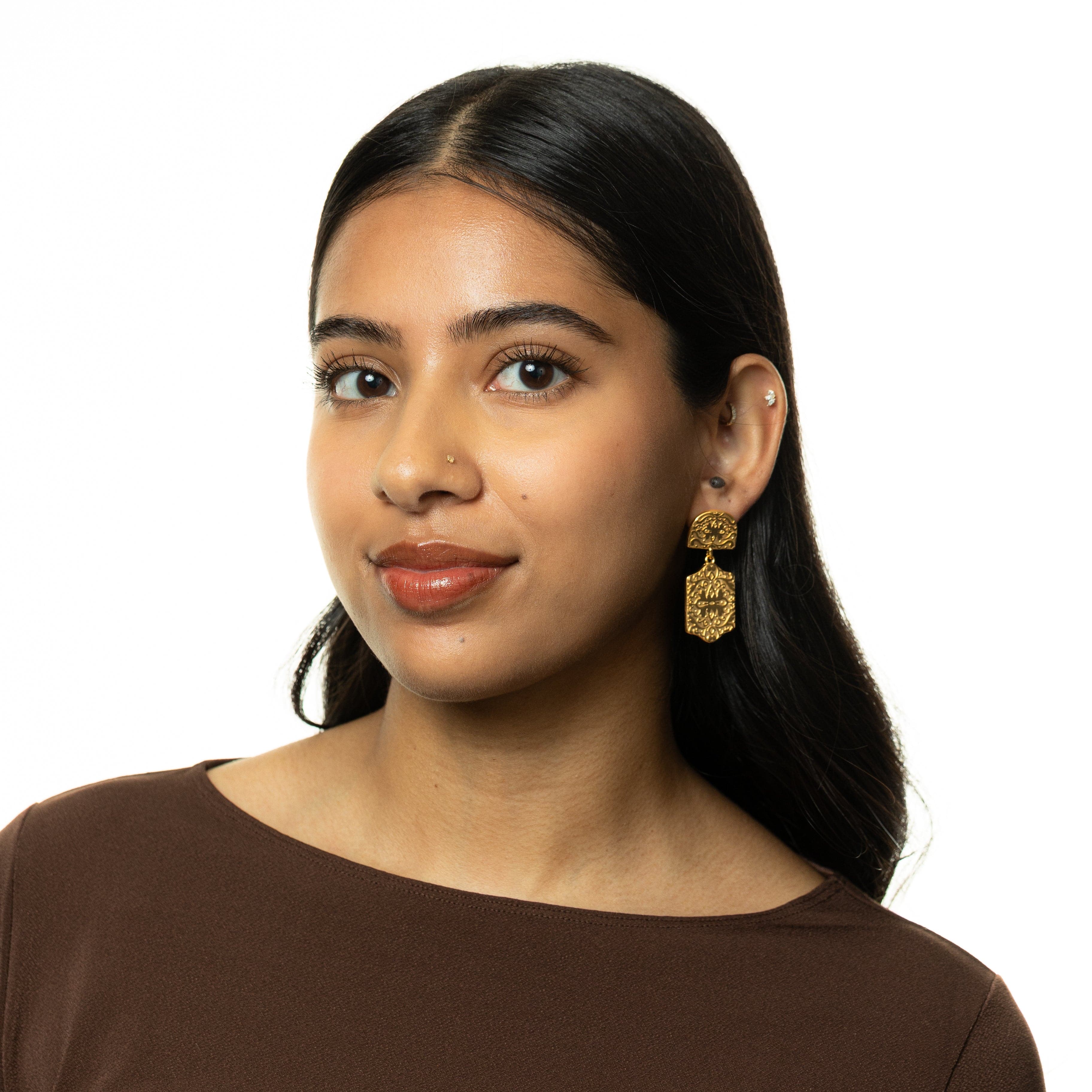 Roaming Earrings