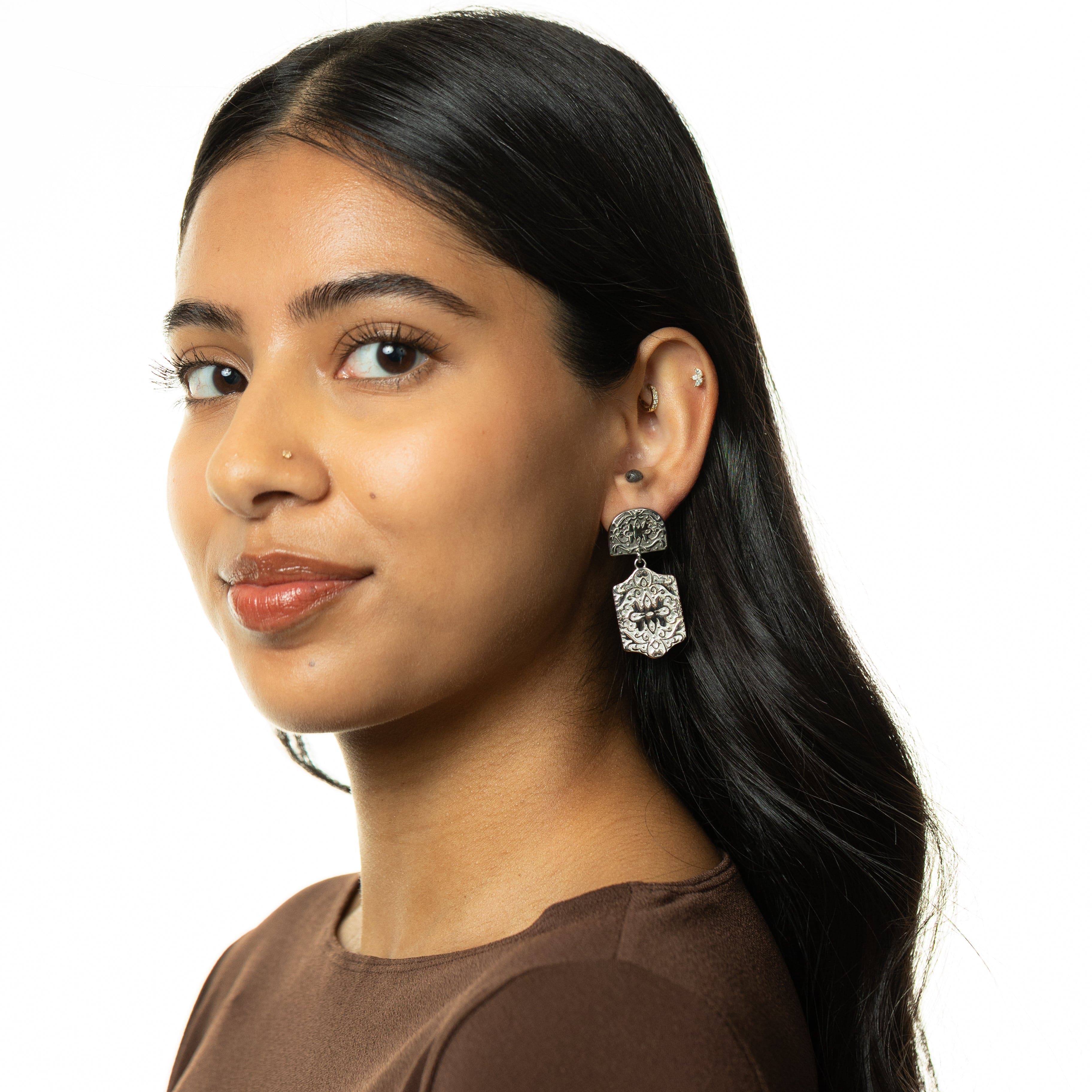 Roaming Earrings
