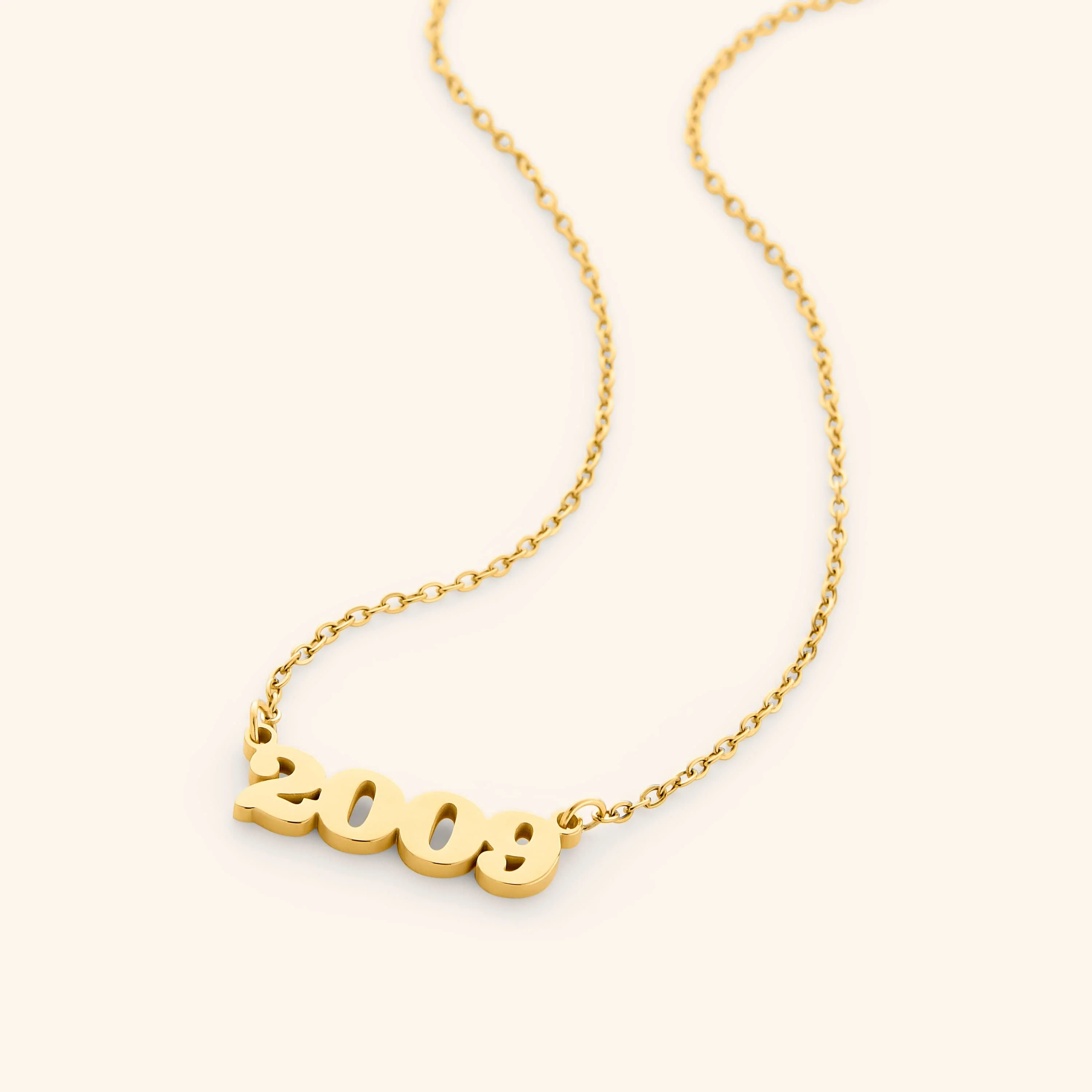 3743-english-birth-year-necklace-1.webp English Birth Year Necklace