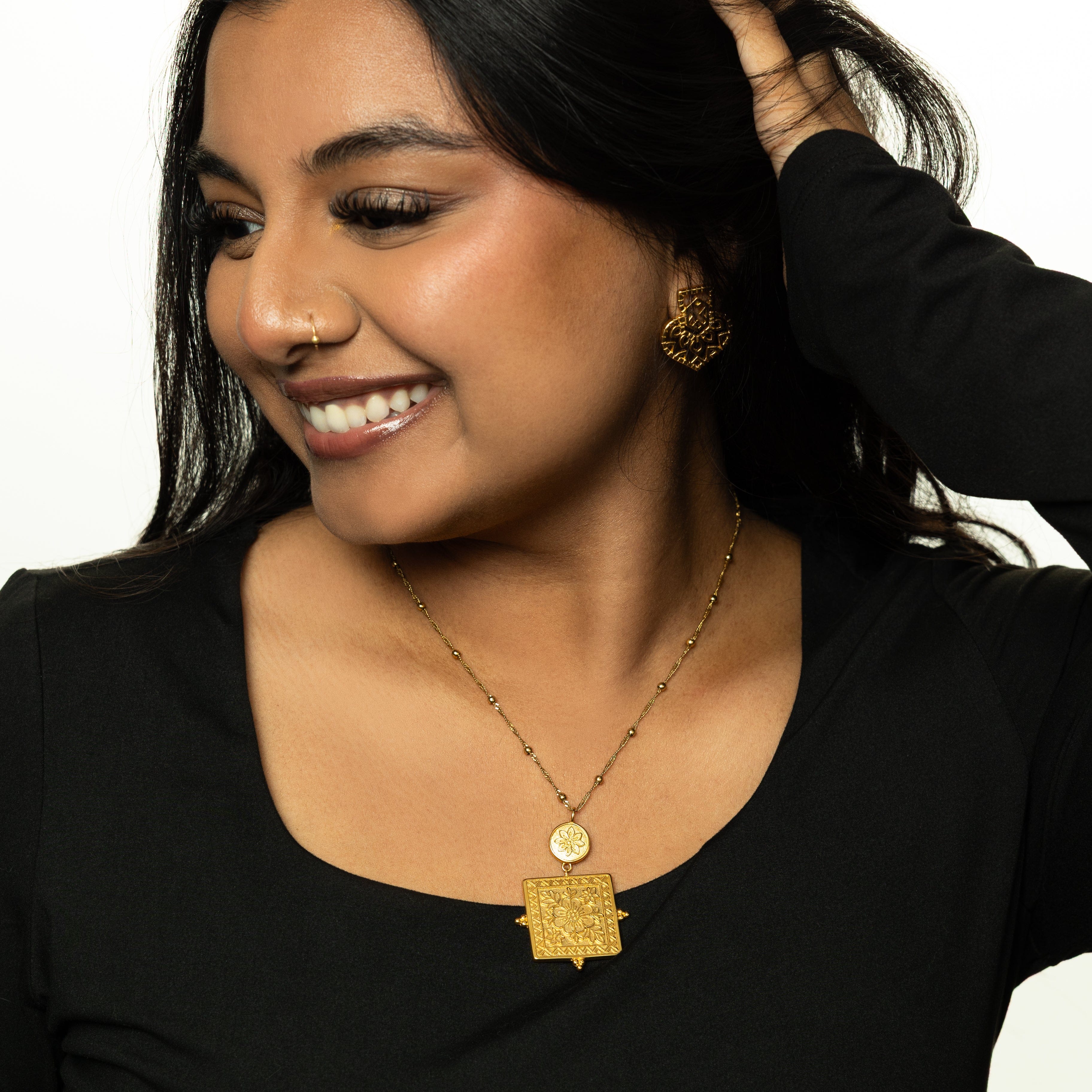 Mehndi Floral Necklace
