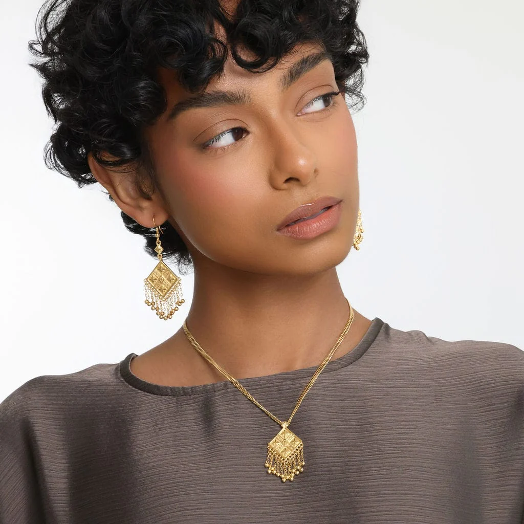 Dancing Kite Necklace