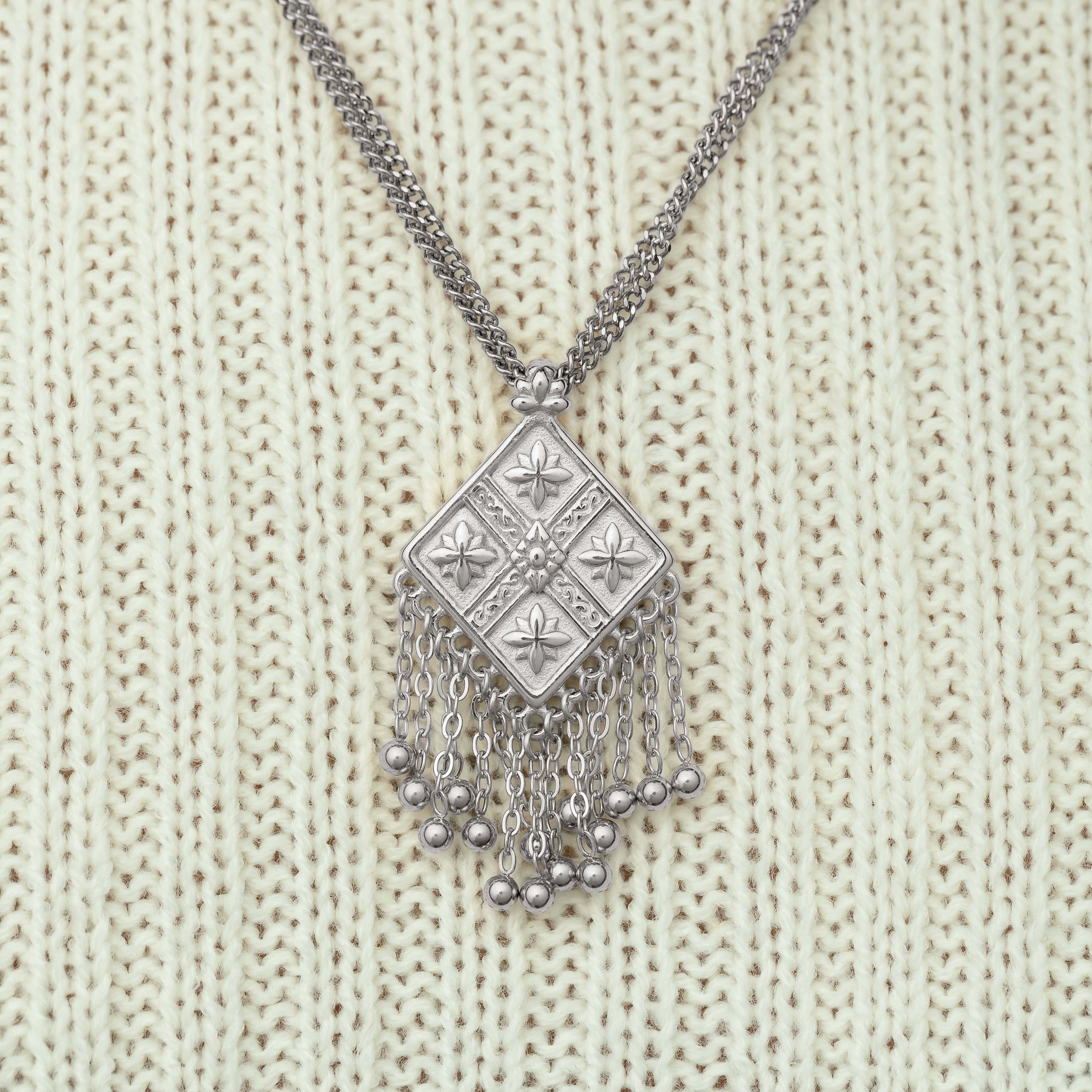 Dancing Kite Necklace