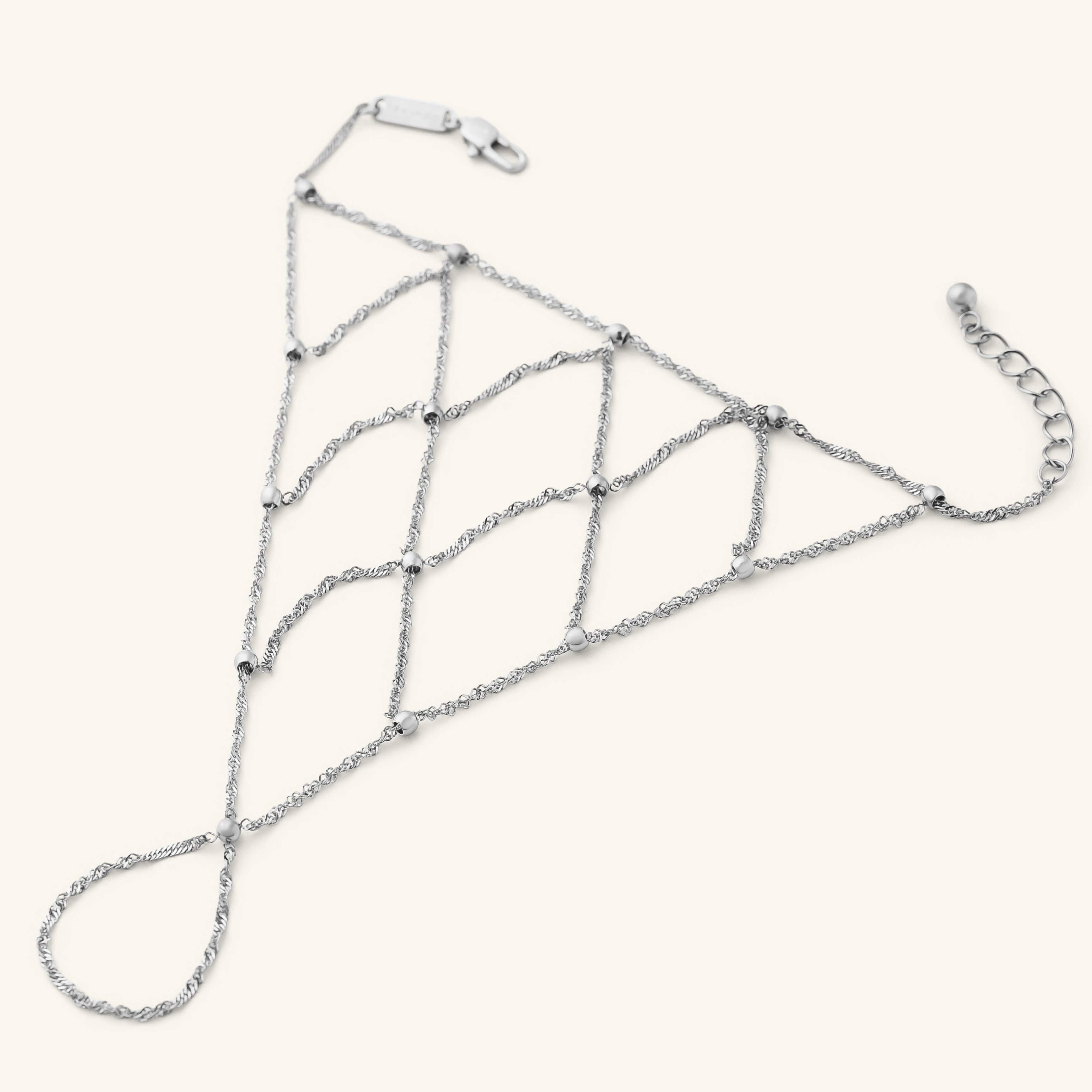 Keffiyeh Fishnet Hand Chain