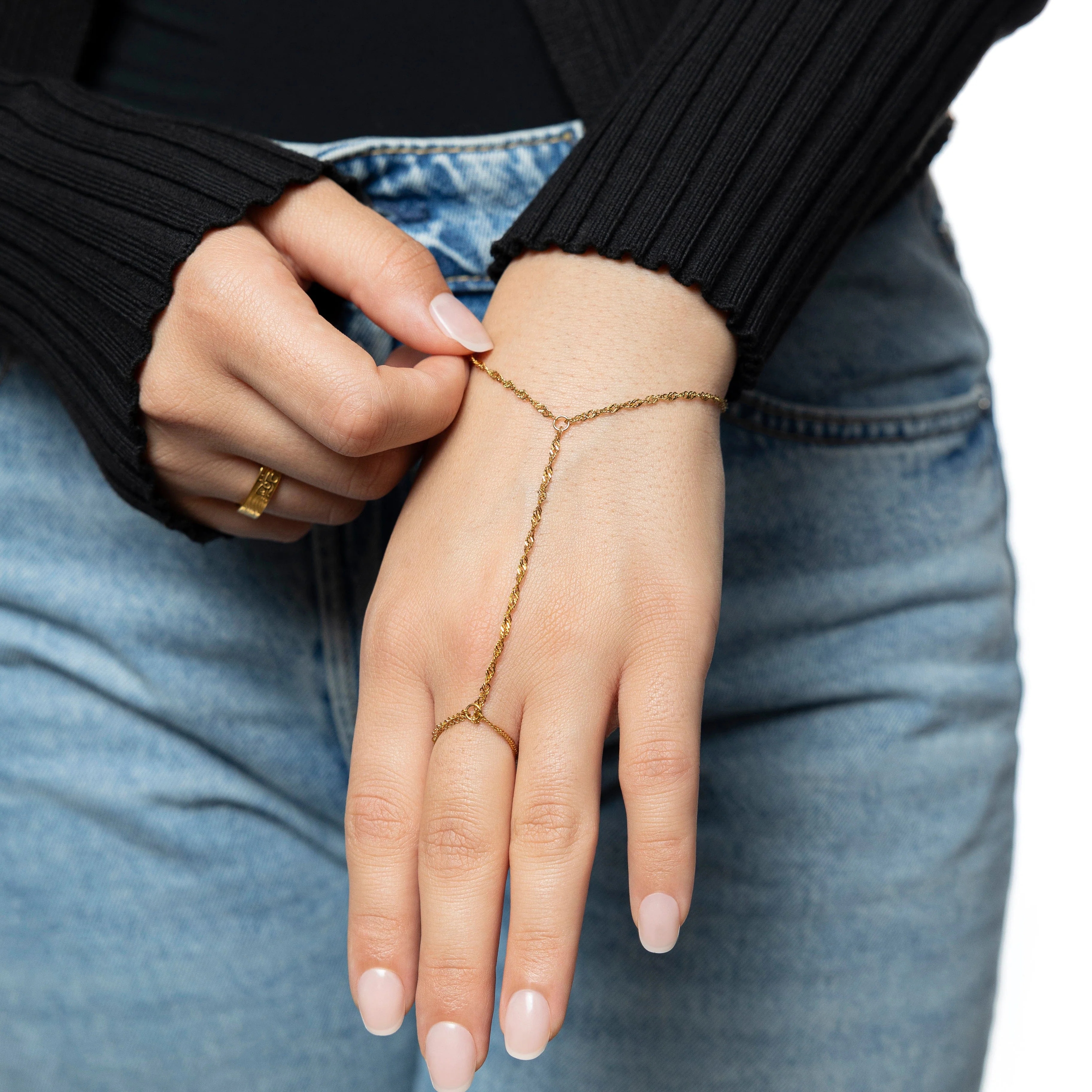 Twisted Hand Chain