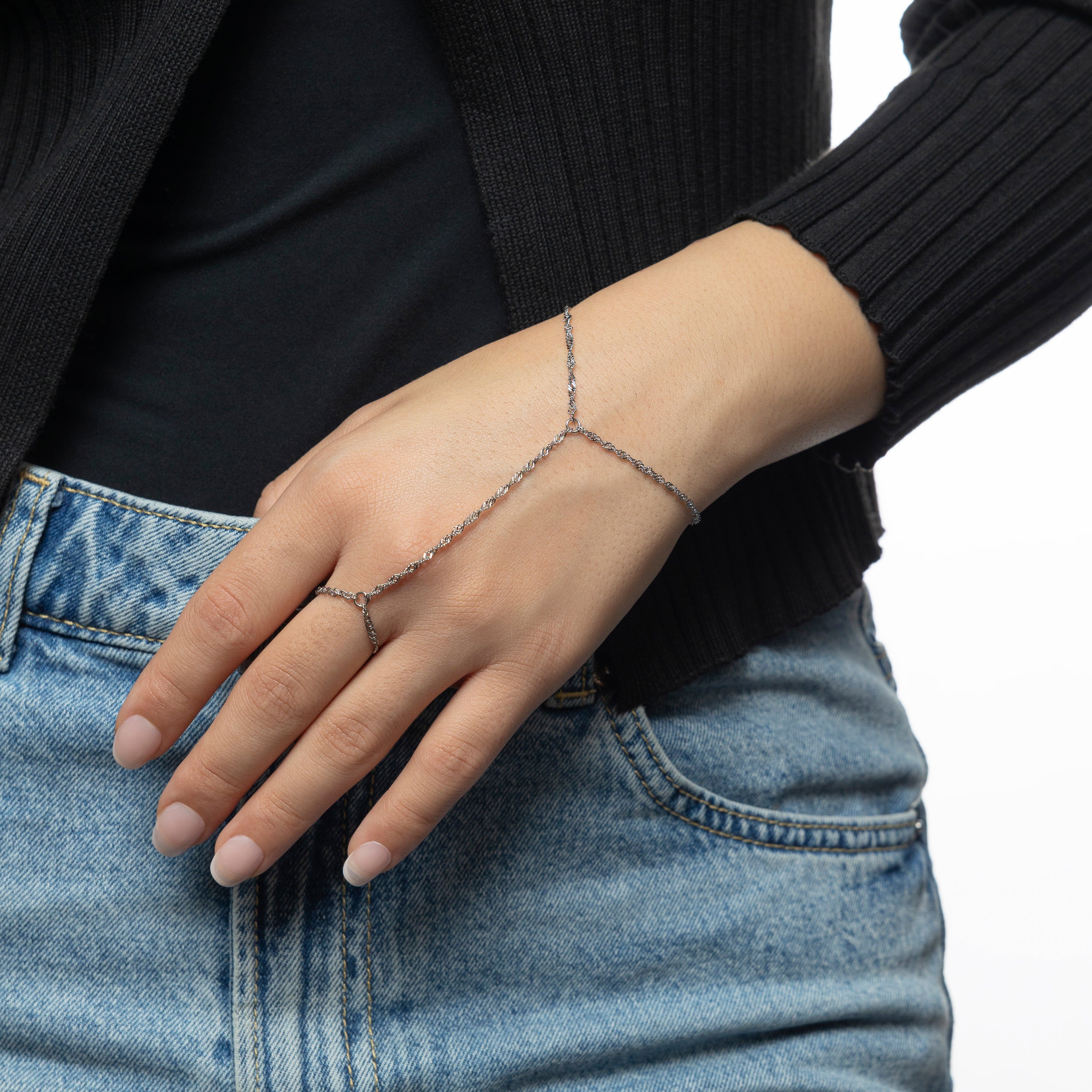 Twisted Hand Chain